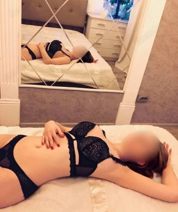 Я живу в Москве и предлагаю широкий спектр услуг: классический массаж, эротический массаж, стриптиз, ролевые игры, фетиш и многое другое. 🌟 Моя главная цель - твое блаженство и удовольствие. Секс со мной - это настоящая экзотика, которую стоит попробовать! Мои клиенты всегда остаются довольными и оставляют самые положительные отзывы. 🔥 Обещаю, ты не пожалеешь. Мои фото настоящие, так что можешь рассчитывать на то, что увидишь меня именно такой, какой я есть. 💋 Каждая встреча со мной - это неповторимый опыт, полный страсти и наслаждения. Все твои фантазии будут воплощены в реальность. Итак, не теряй время, связывайся со мной прямо сейчас и мы создадим незабываемые воспоминания! 💫# Оксана
